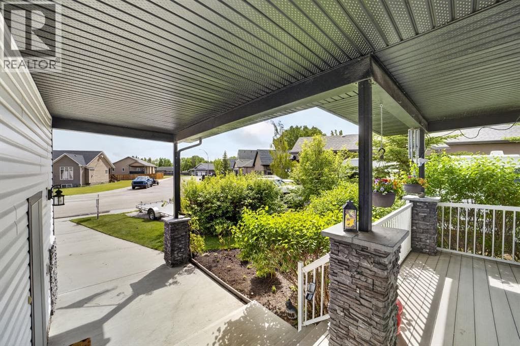 35 Vantage Crescent — photo 2