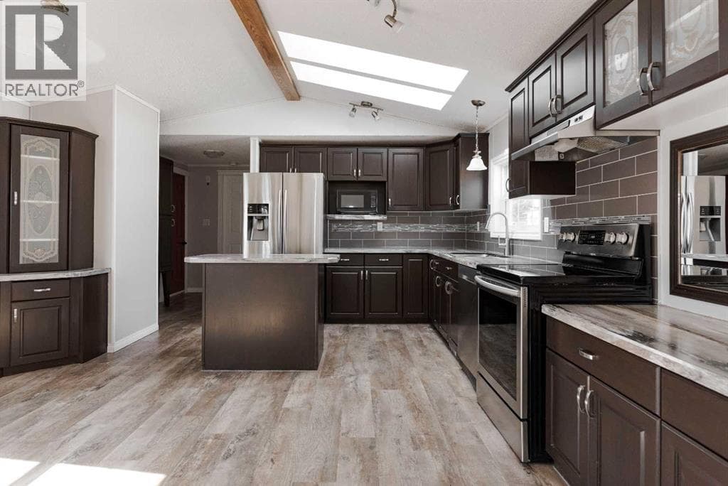 132 Grey Owl Place — photo 3