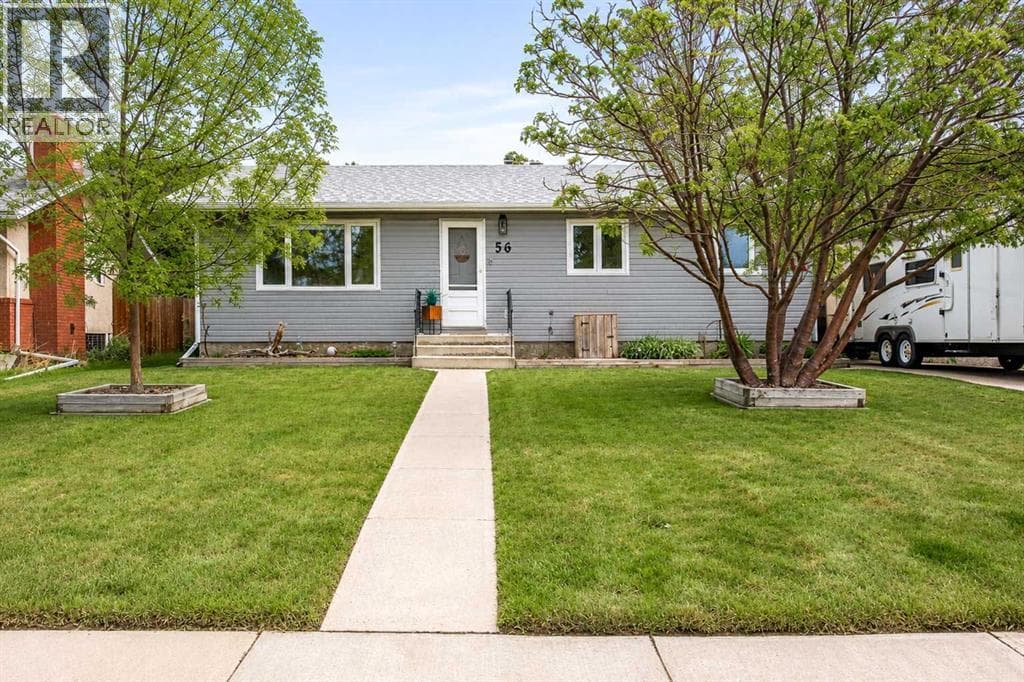 56 Chinook Crescent W