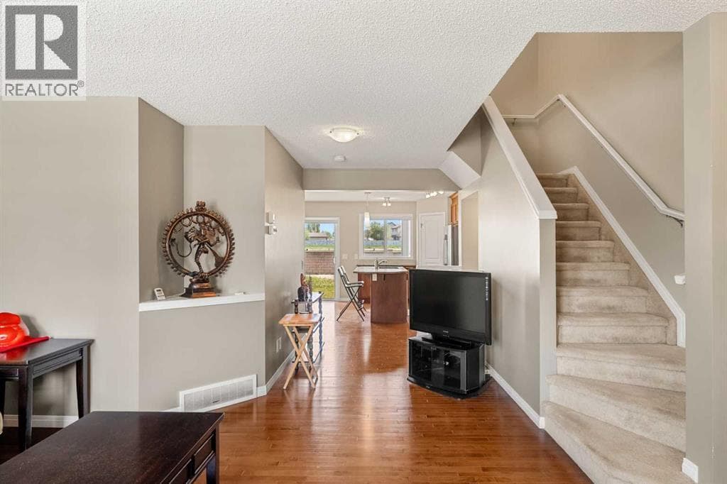 249 Elgin Meadows Park SE — photo 3