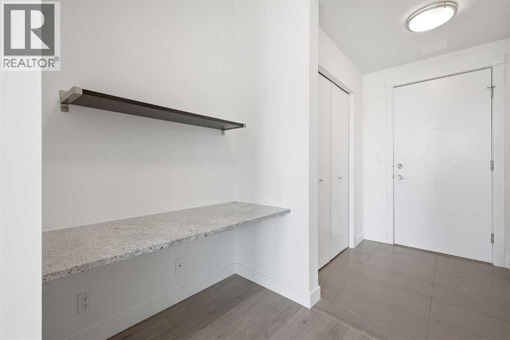 1208, 788 12 Avenue SW — photo 3