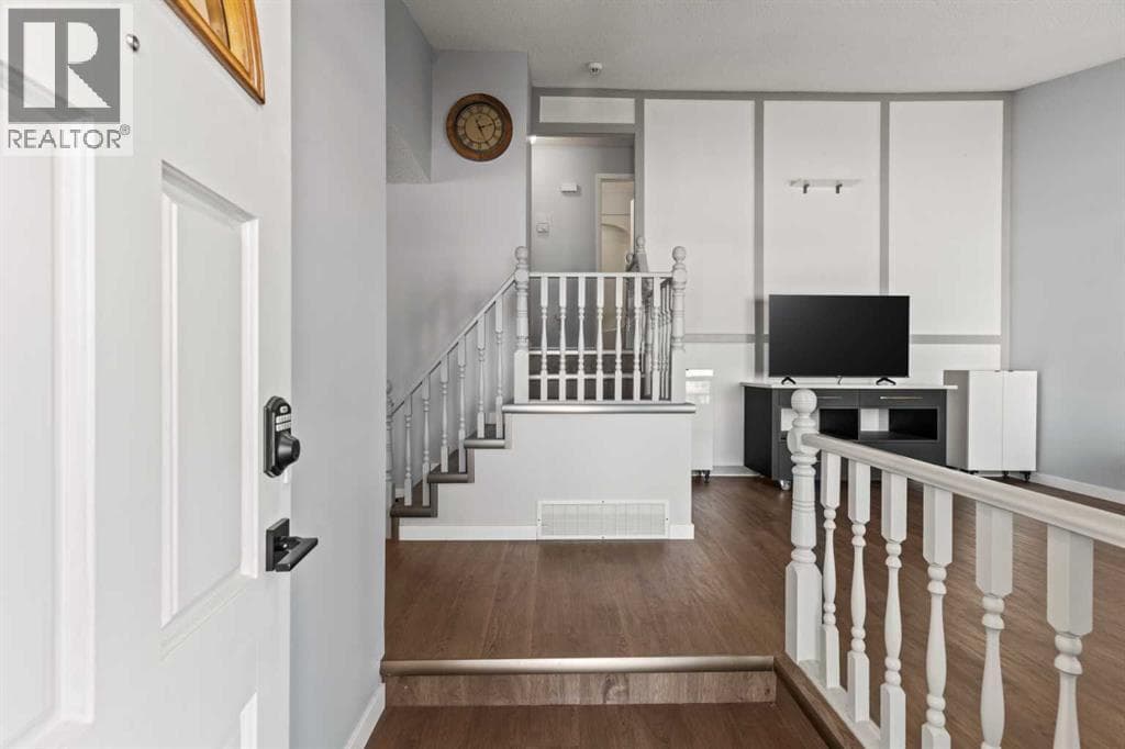 5811 Templehill Road NE — photo 3