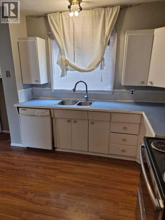 707 3 Avenue — photo 3