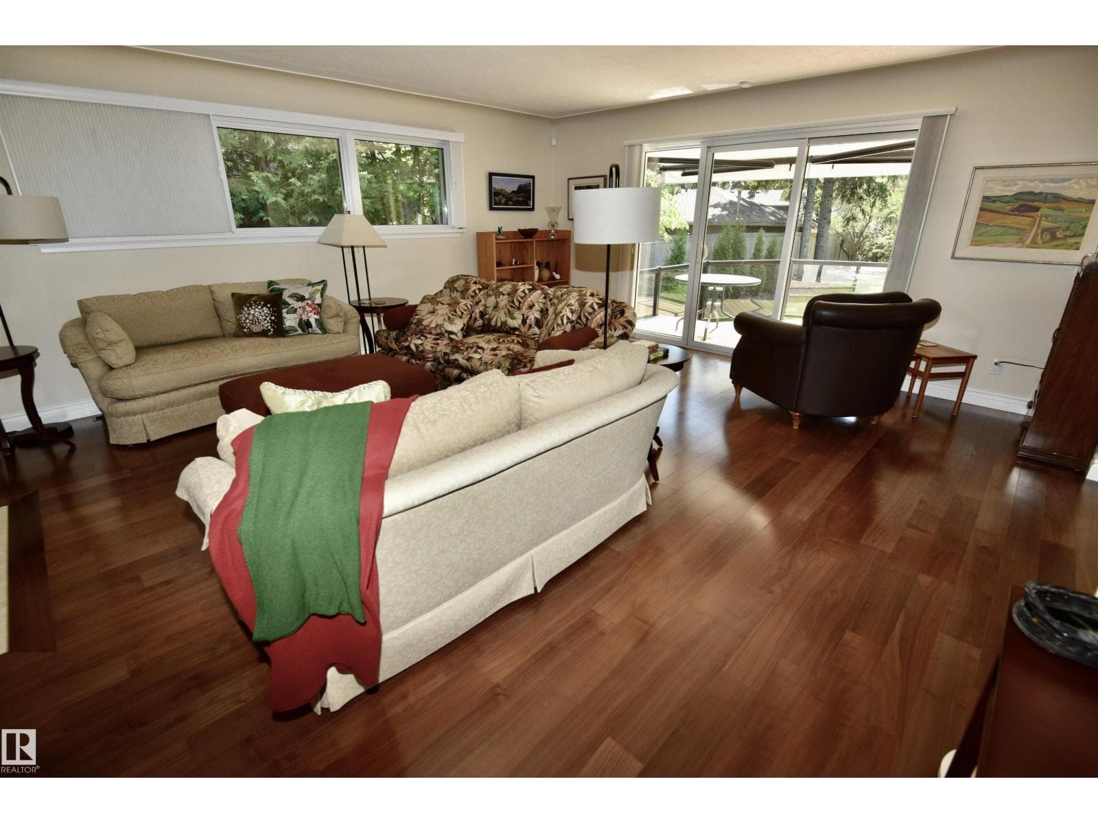 6 St George's CR NW — photo 5