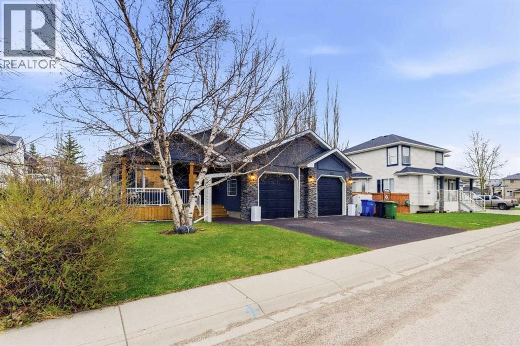212 Cove Drive — photo 2