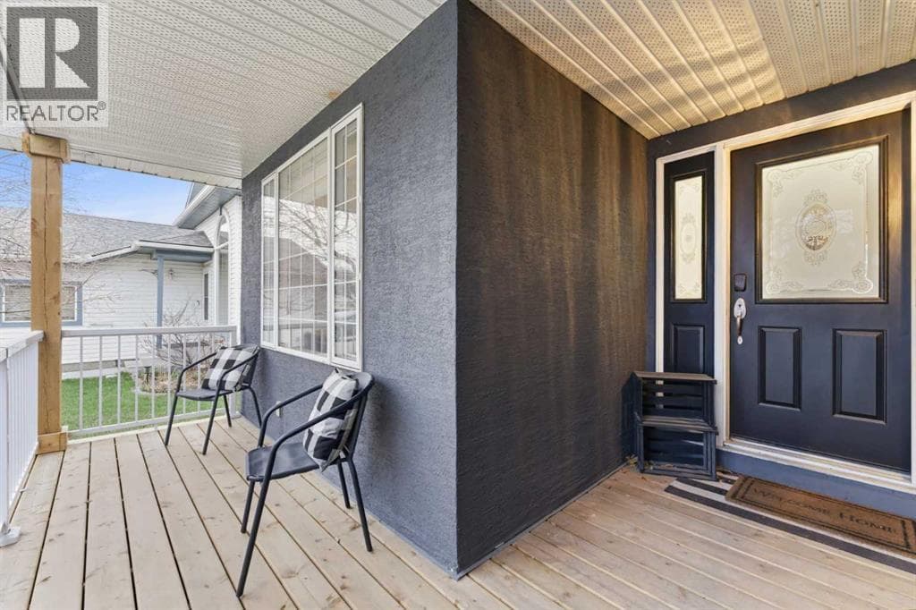 212 Cove Drive — photo 3