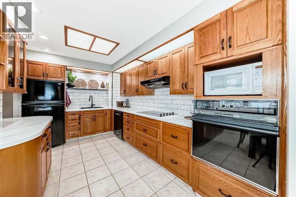 8043 Elbow Drive SW — photo 2