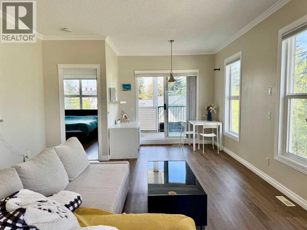 102 Prestwick Gardens SE — photo 2