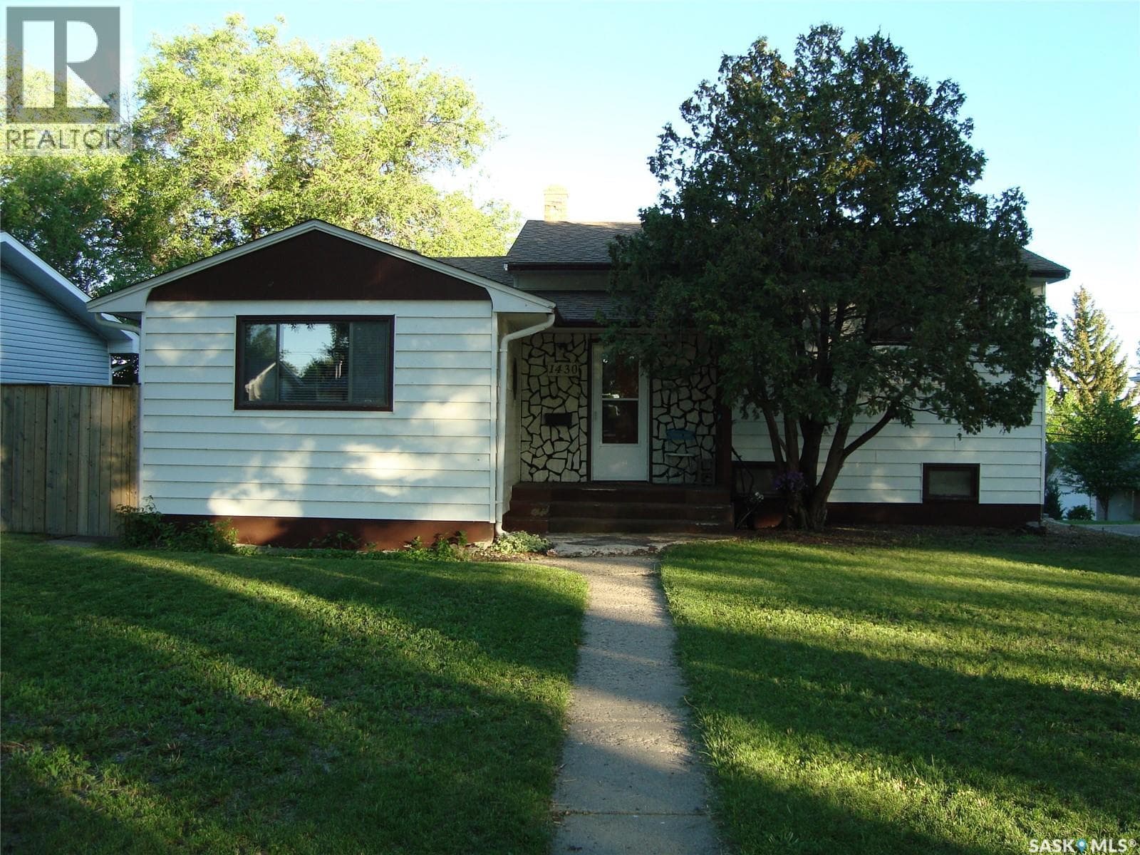 1430 Taylor DRIVE