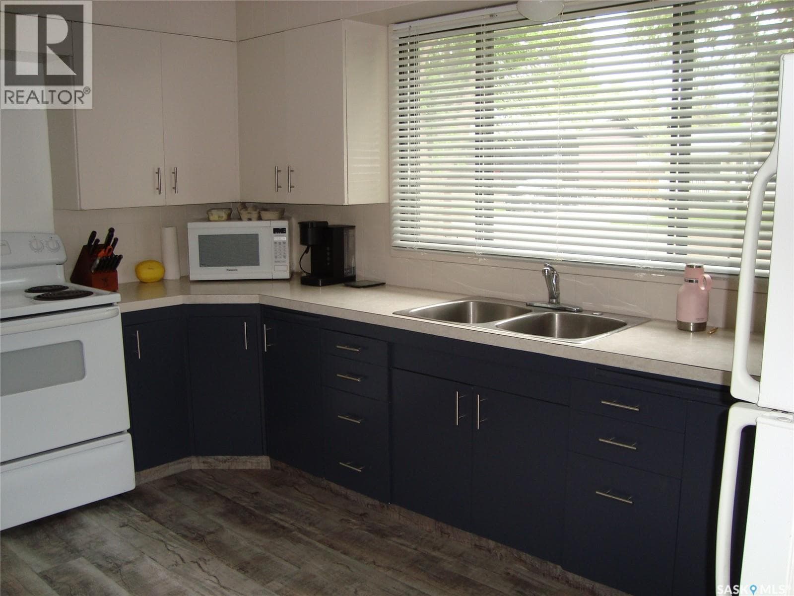 1430 Taylor DRIVE — photo 2