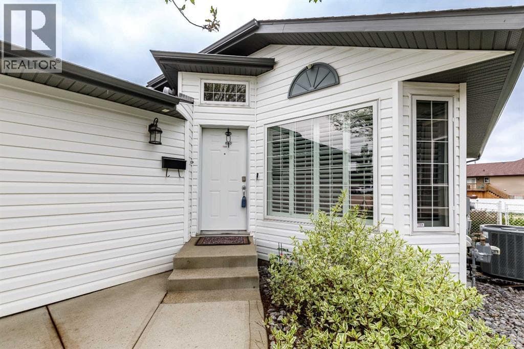 23 Oxley Close — photo 2