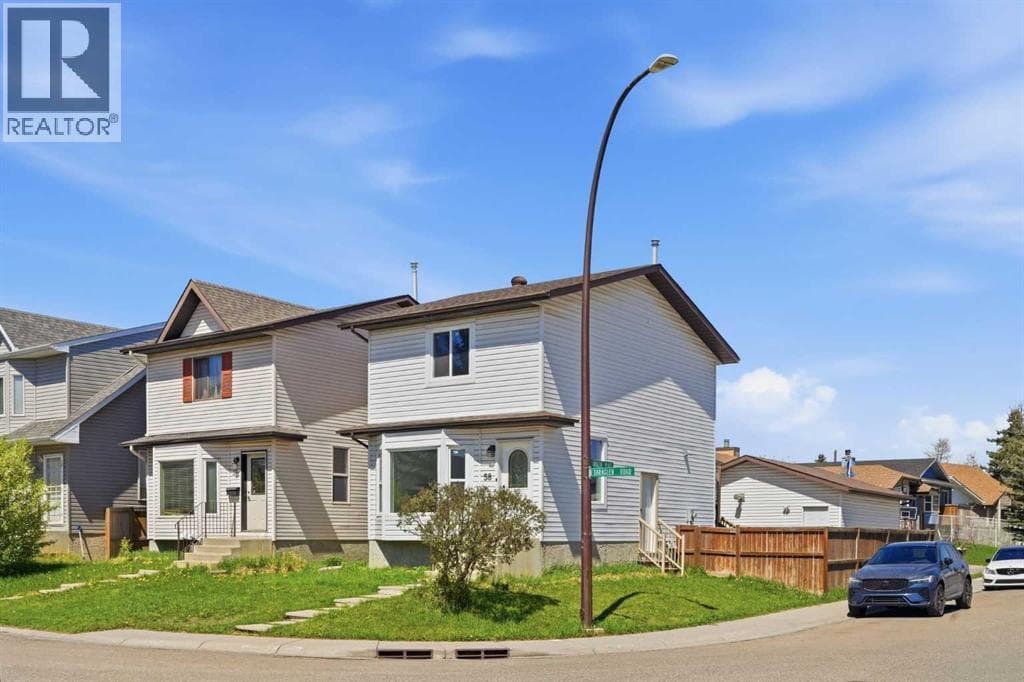58 Taraglen Road NE — photo 2