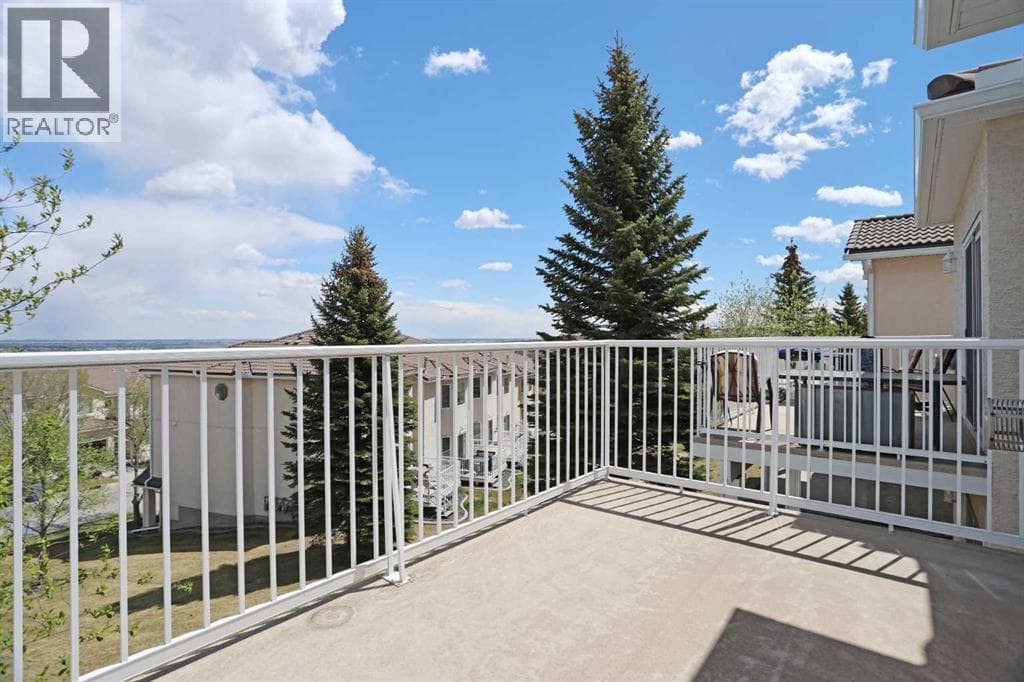 78 Hamptons Link NW — photo 3