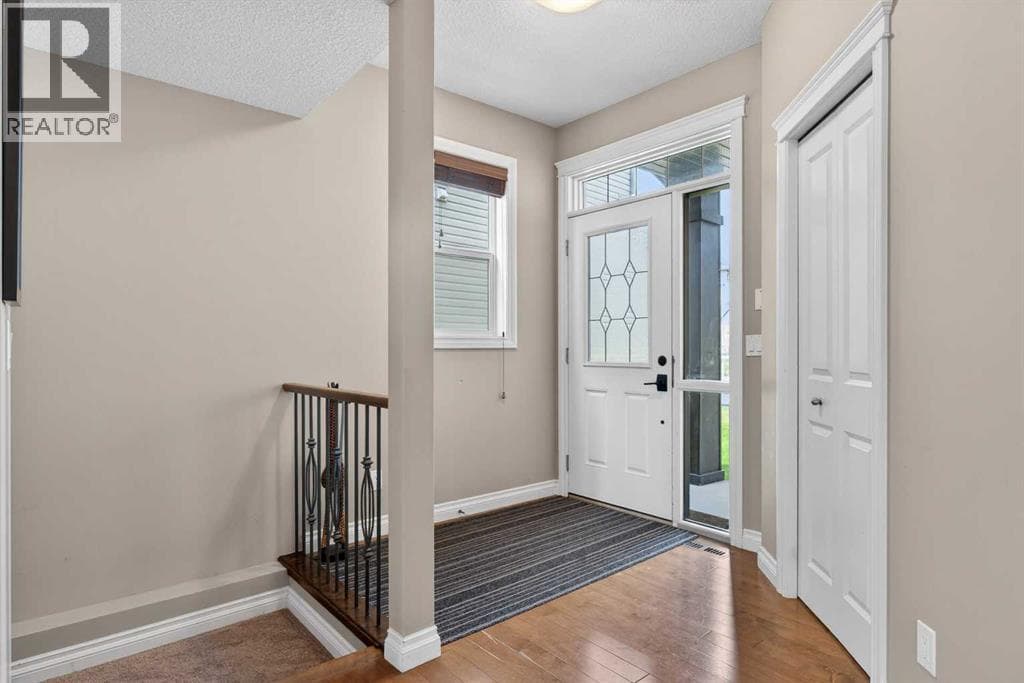159 Sherwood Crescent NW — photo 5