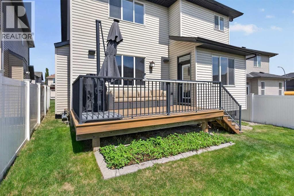 159 Sherwood Crescent NW — photo 4