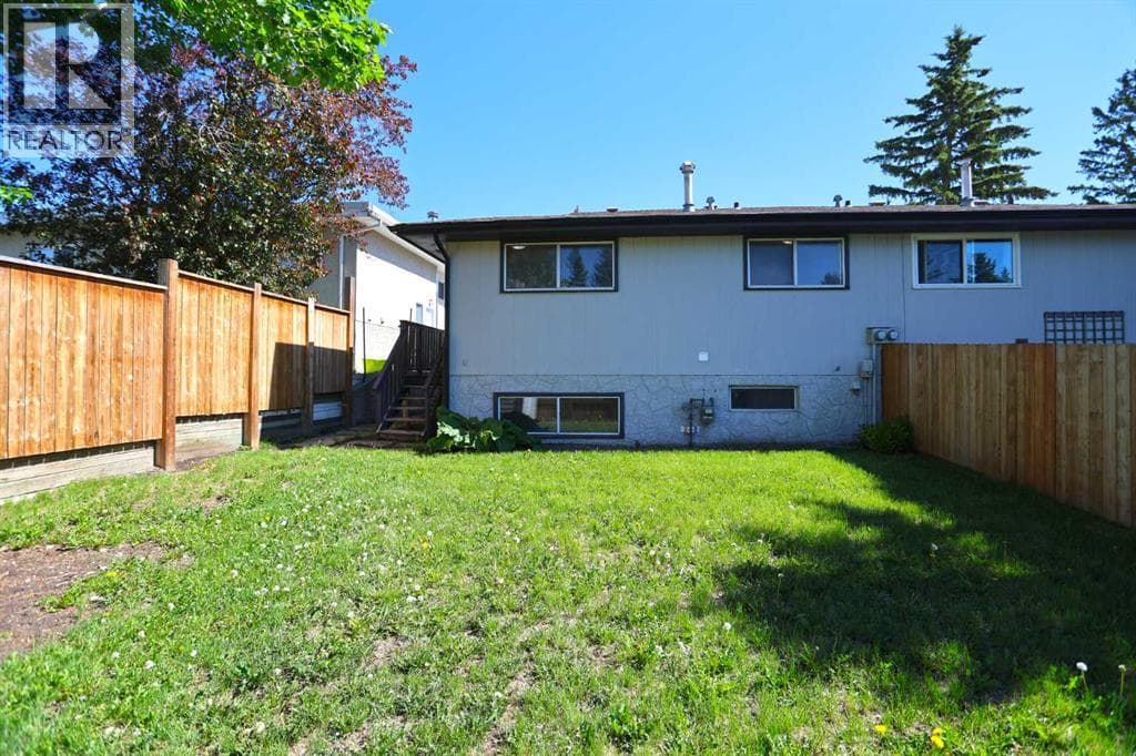 5417 Dalrymple Crescent NW — photo 3