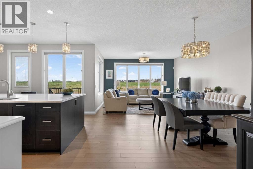 73 Rockyvale Green NW — photo 2