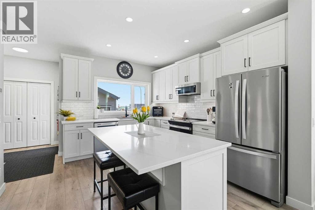 120 Treeline Manor SW — photo 3
