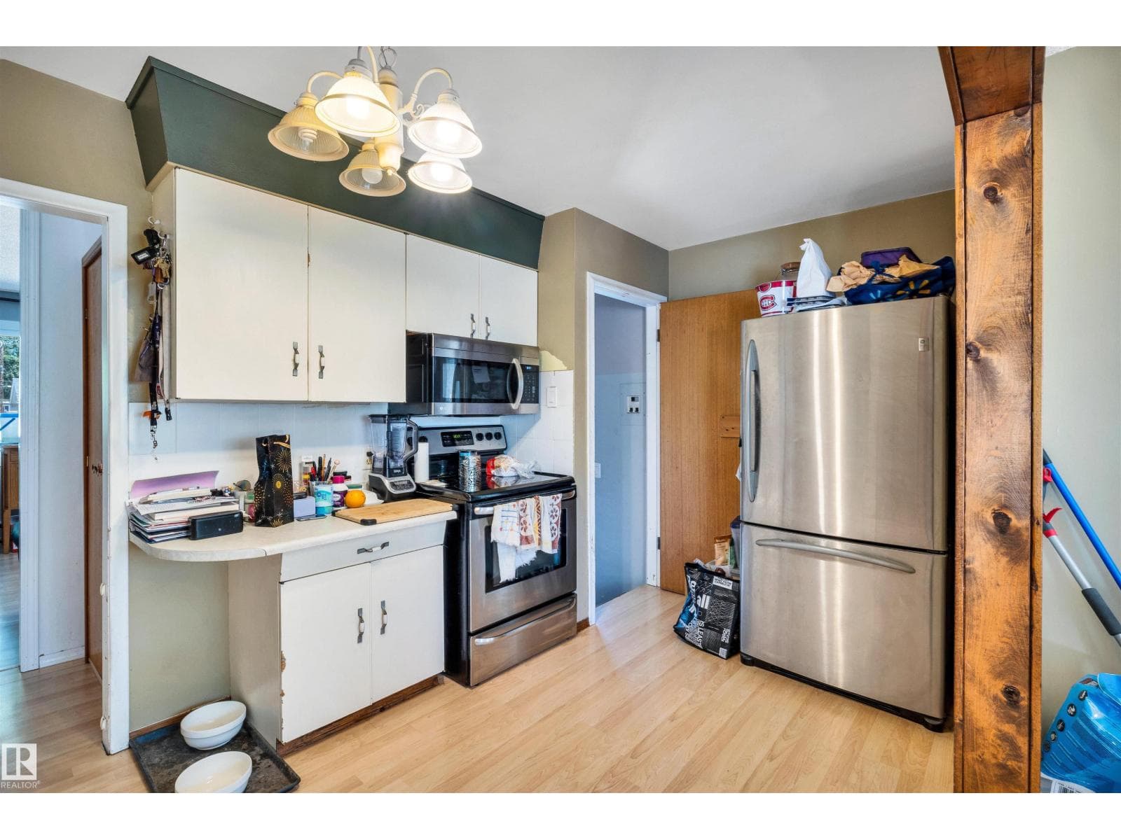 3619 110 AV NW — photo 5