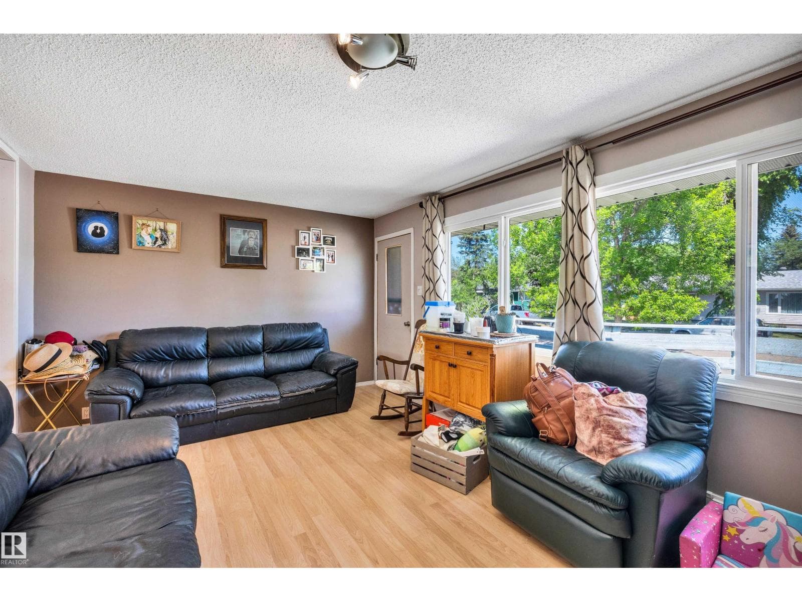 3619 110 AV NW — photo 3