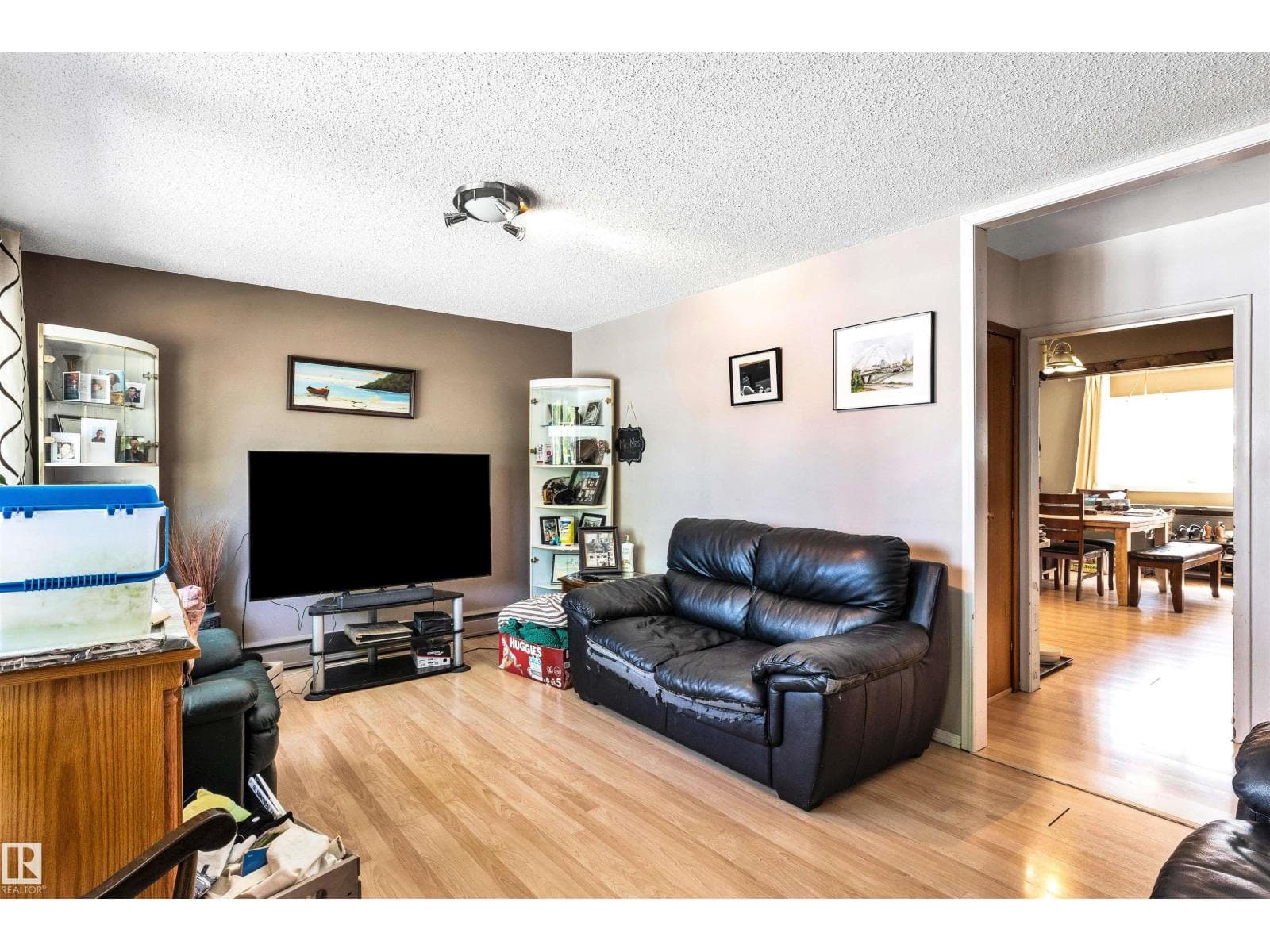 3619 110 AV NW — photo 4