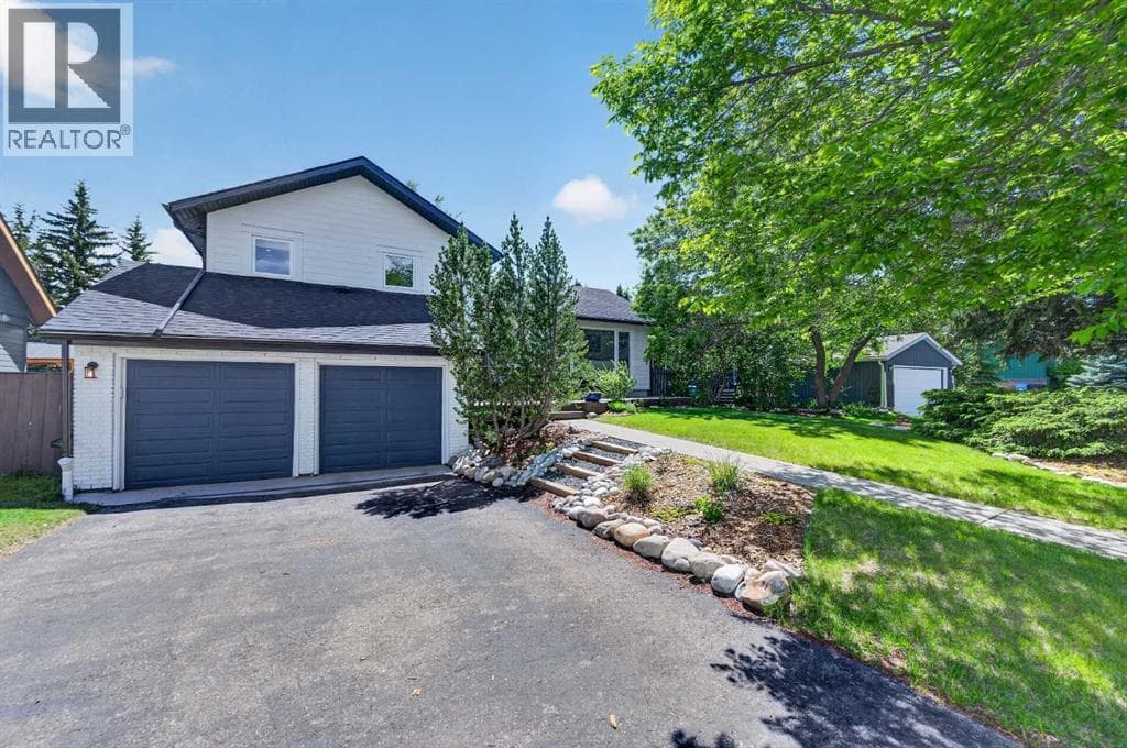 27 Bow Village Crescent NW — photo 2
