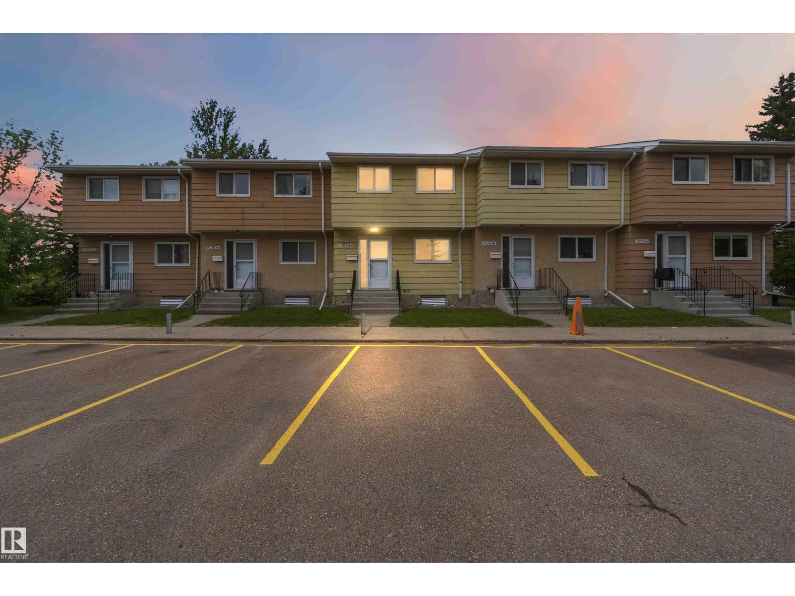 17325 85 AV NW NW