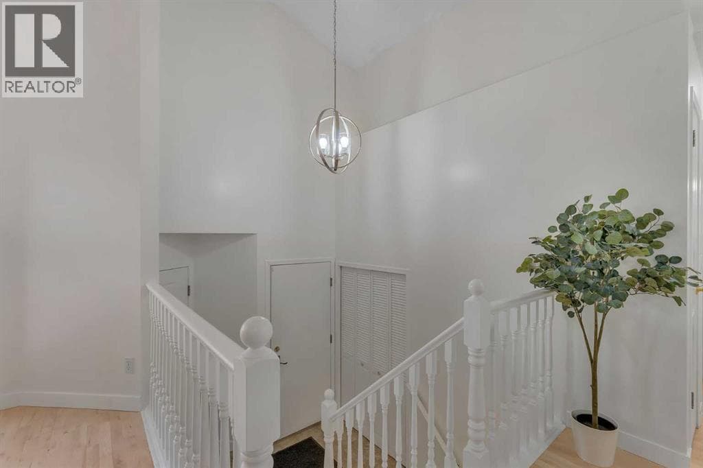 44 Douglas Glen Crescent SE — photo 5