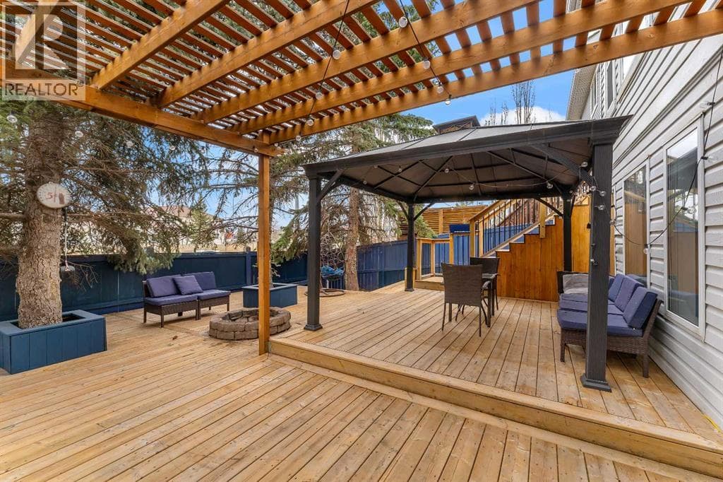 44 Douglas Glen Crescent SE — photo 2