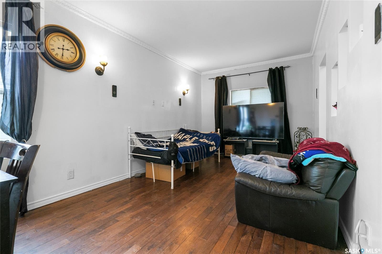 1357 Wascana STREET — photo 5