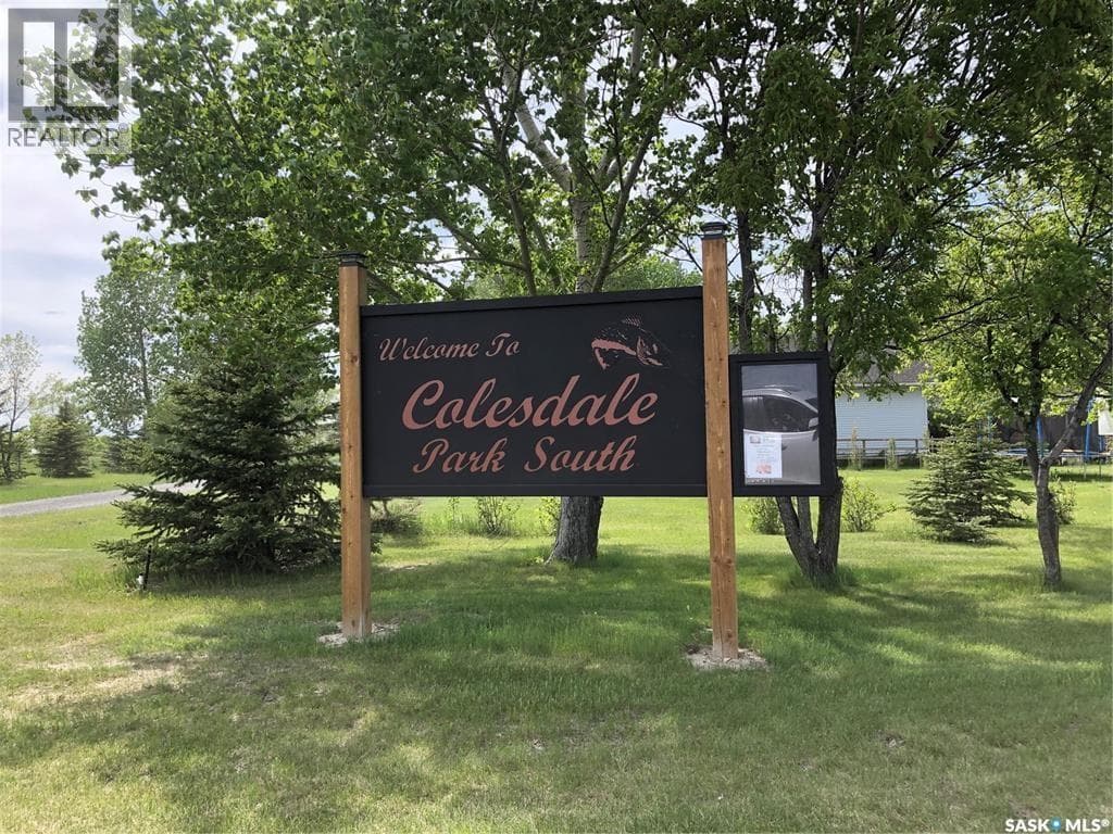 155 Lakeshore CRESCENT
