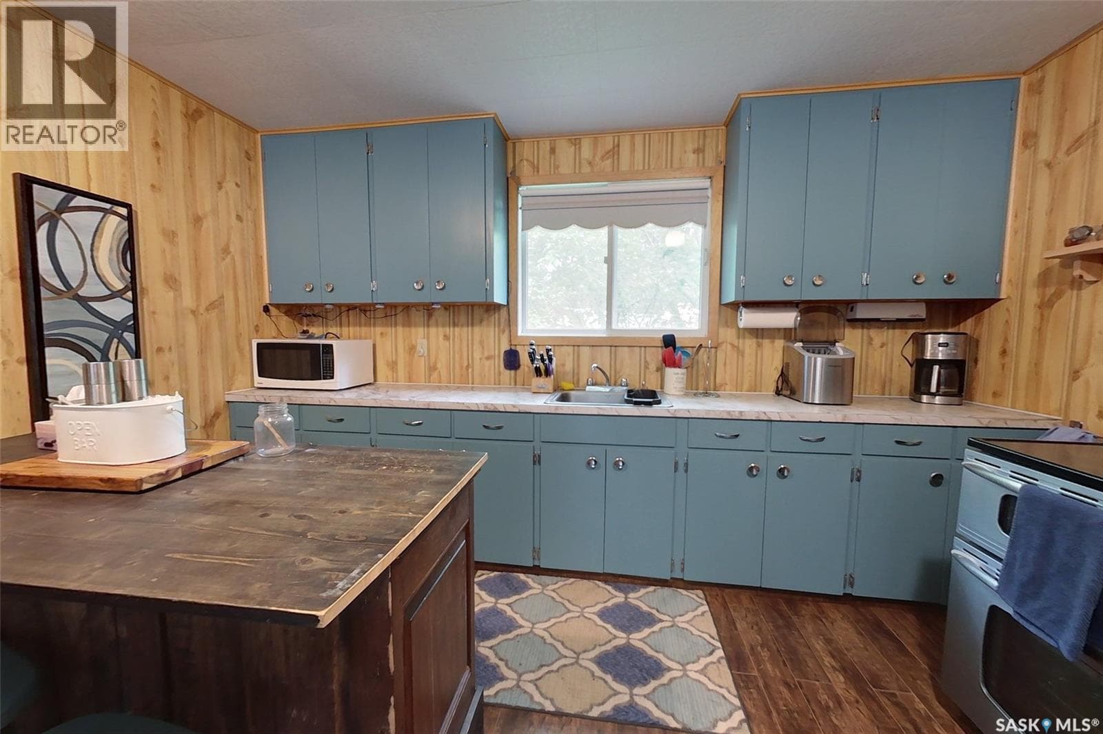 155 Lakeshore CRESCENT — photo 5