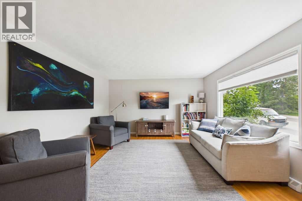 119 Ferncliff Crescent SE — photo 4