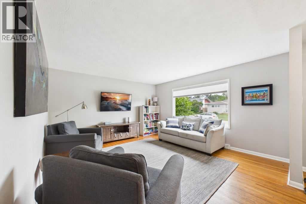 119 Ferncliff Crescent SE — photo 5