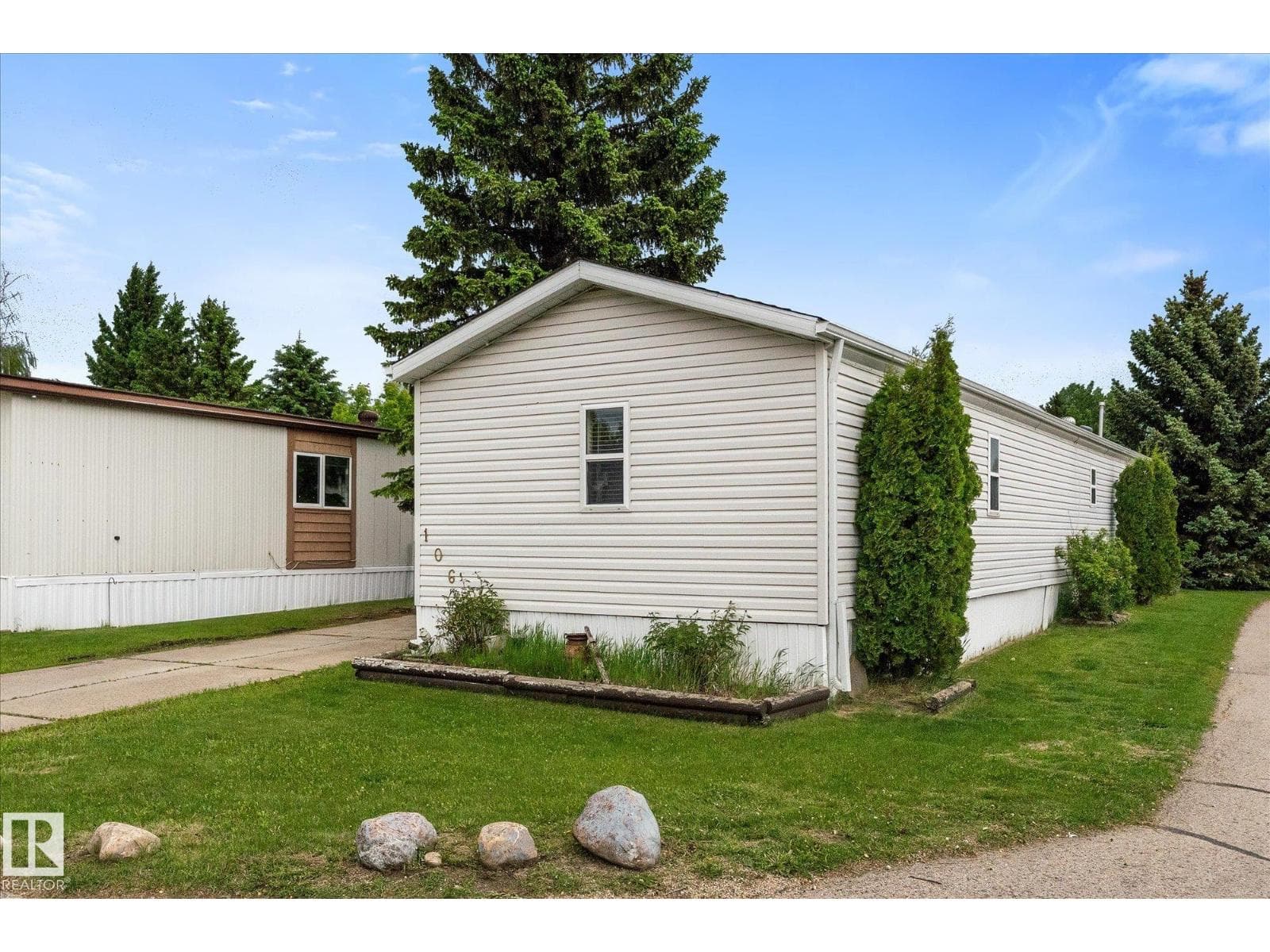 1063 LAKELAND CR — photo 4