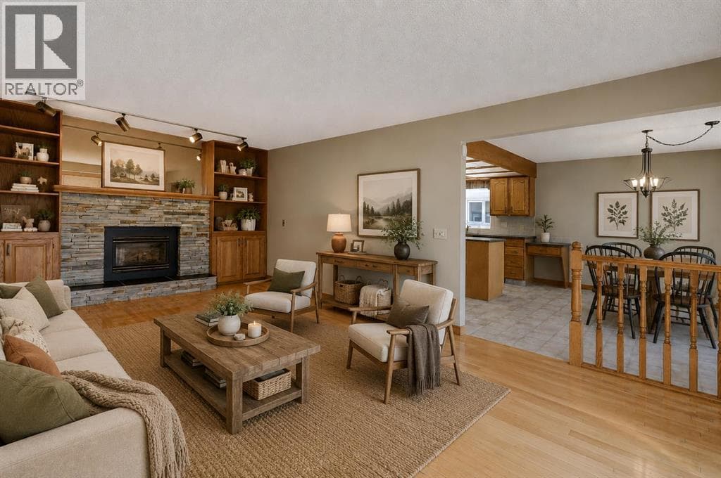 2328 Munro Drive NE — photo 4