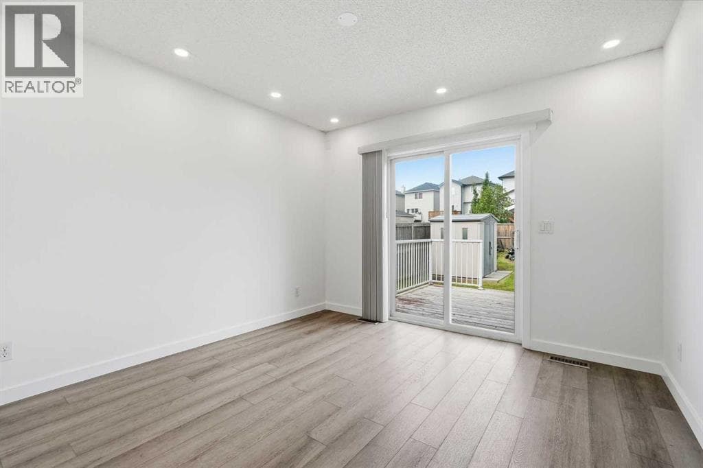 5 Coville Bay NE — photo 4