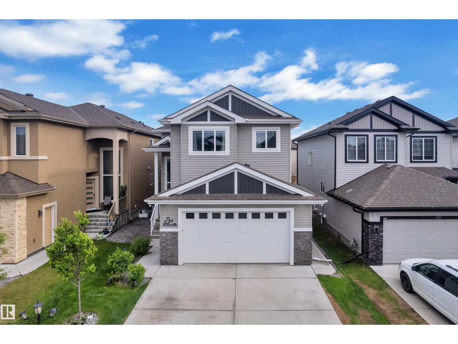2419 15 AV NW