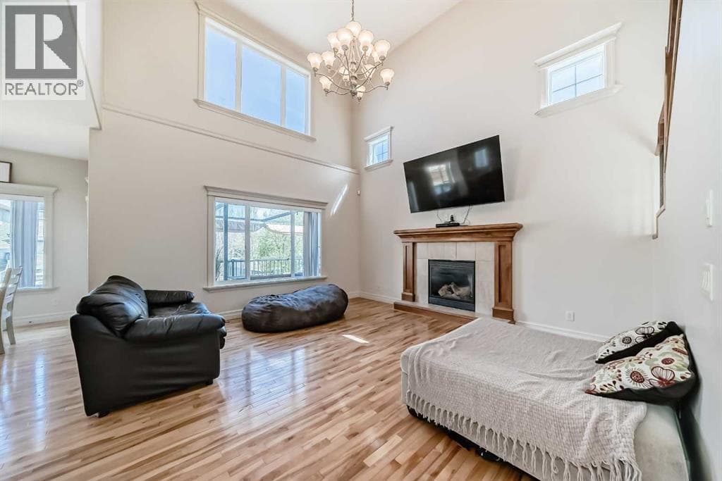 832 Coopers Square SW — photo 3