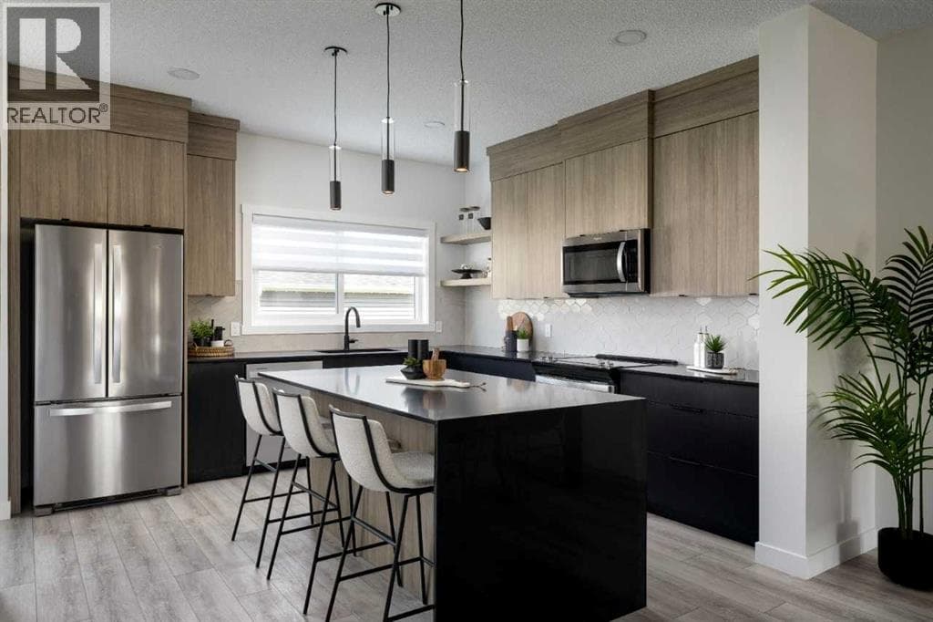 5012 154 Avenue SW — photo 2