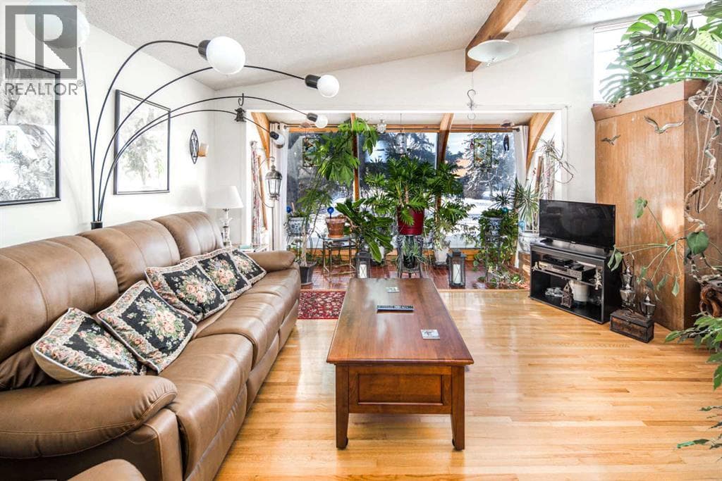 4012 Varsity Drive NW — photo 4