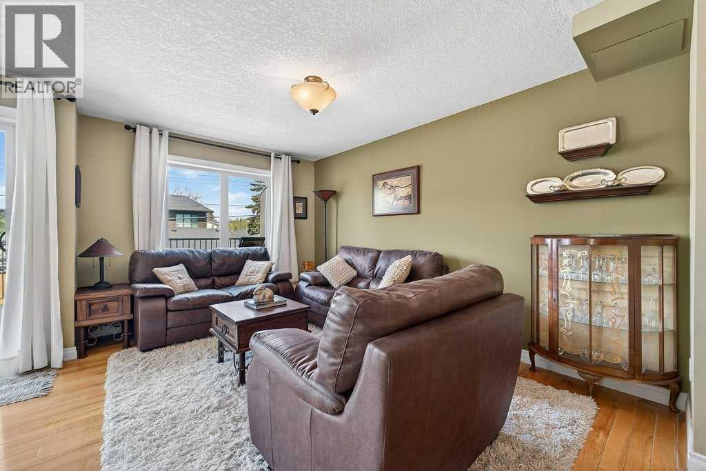 2, 2412 Kensington Road NW — photo 3