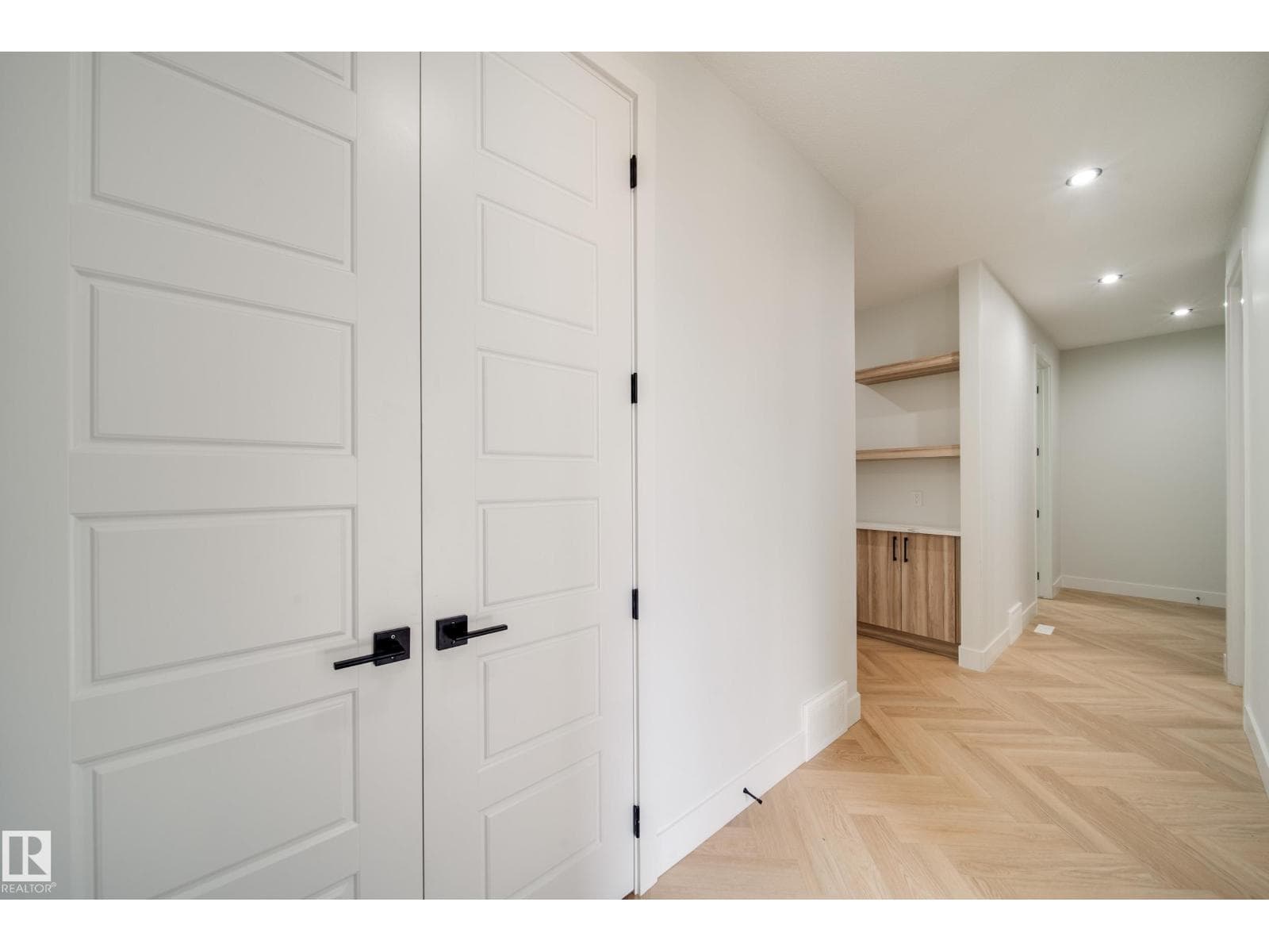 49 Norwyk WY — photo 2