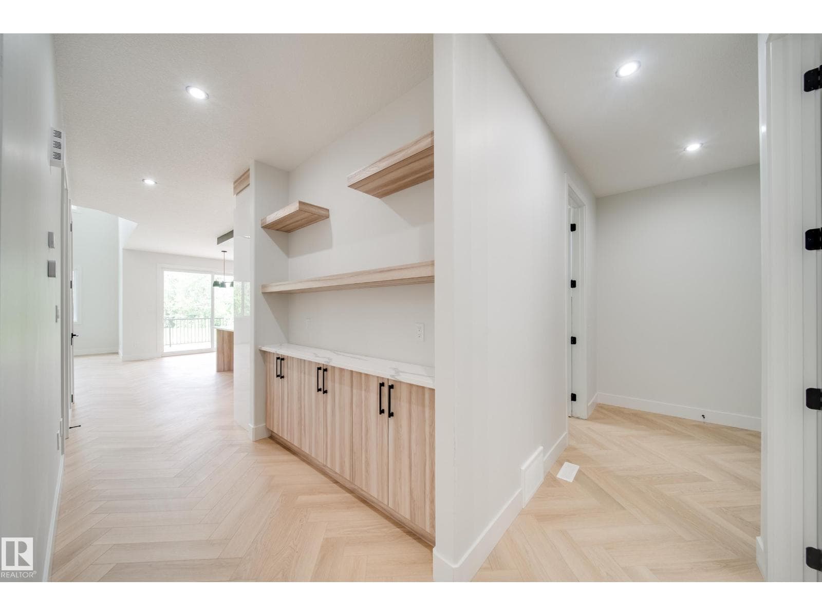 49 Norwyk WY — photo 3