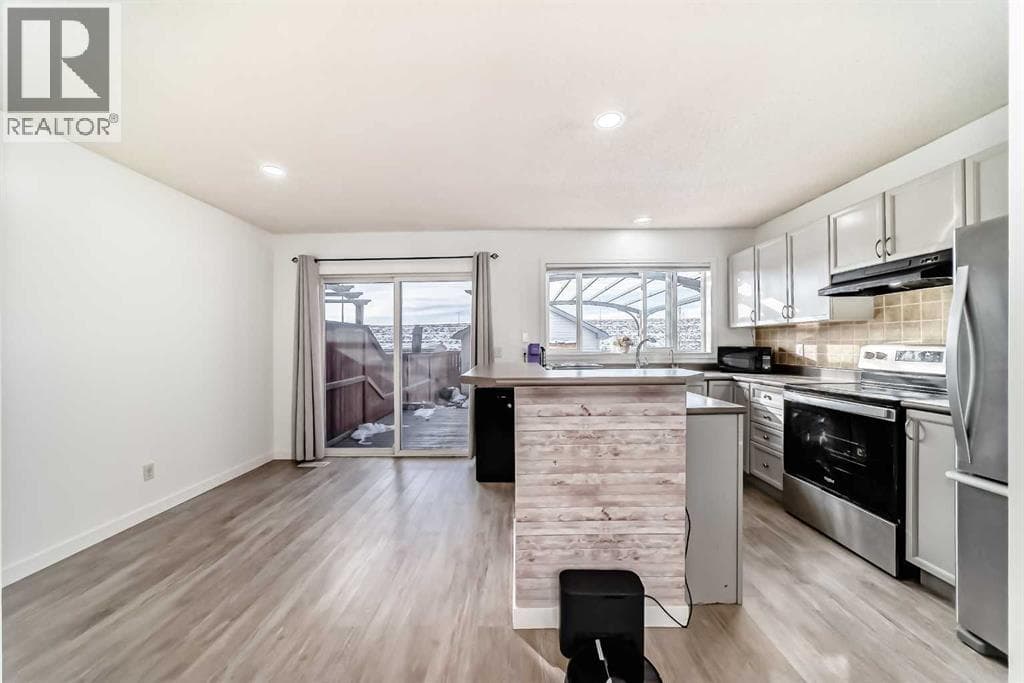 294 Elgin View SE — photo 4
