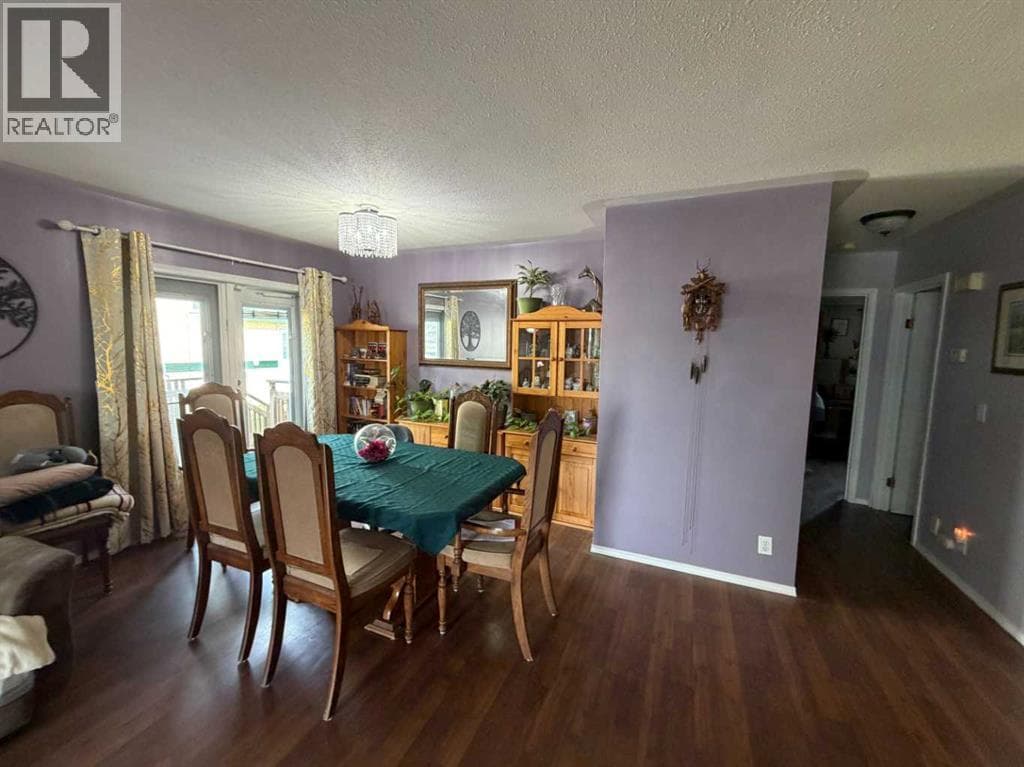 4606B 48 Avenue — photo 4