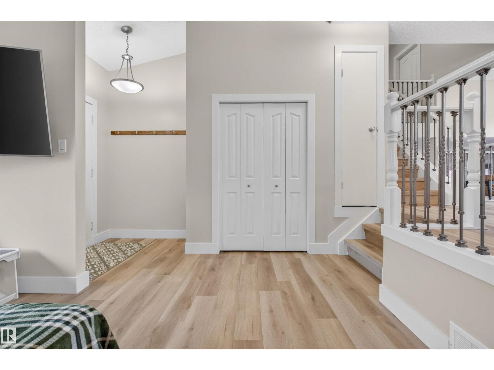 13 DANBRIDGE PL — photo 4