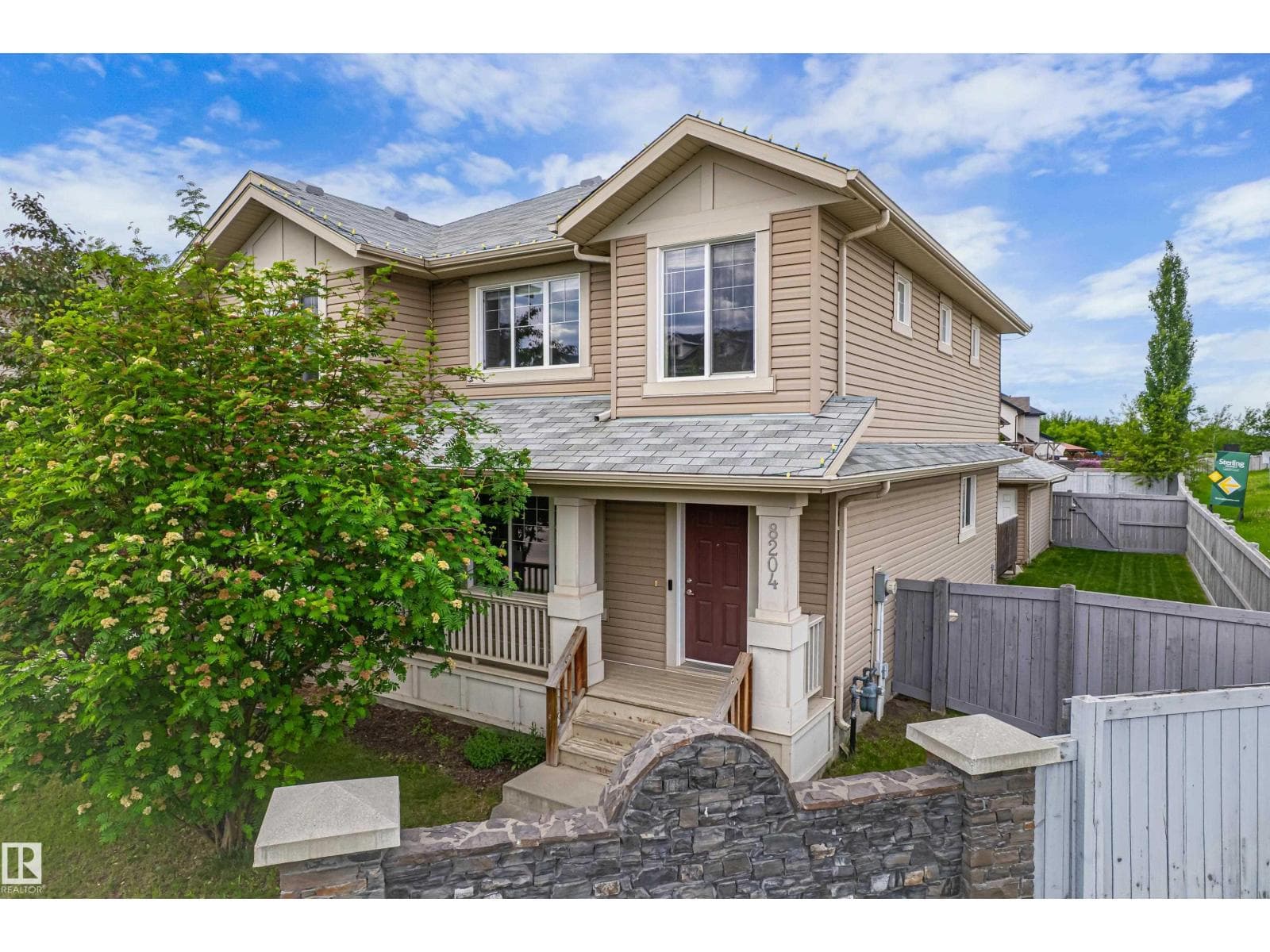 8204 180 AV NW — photo 3