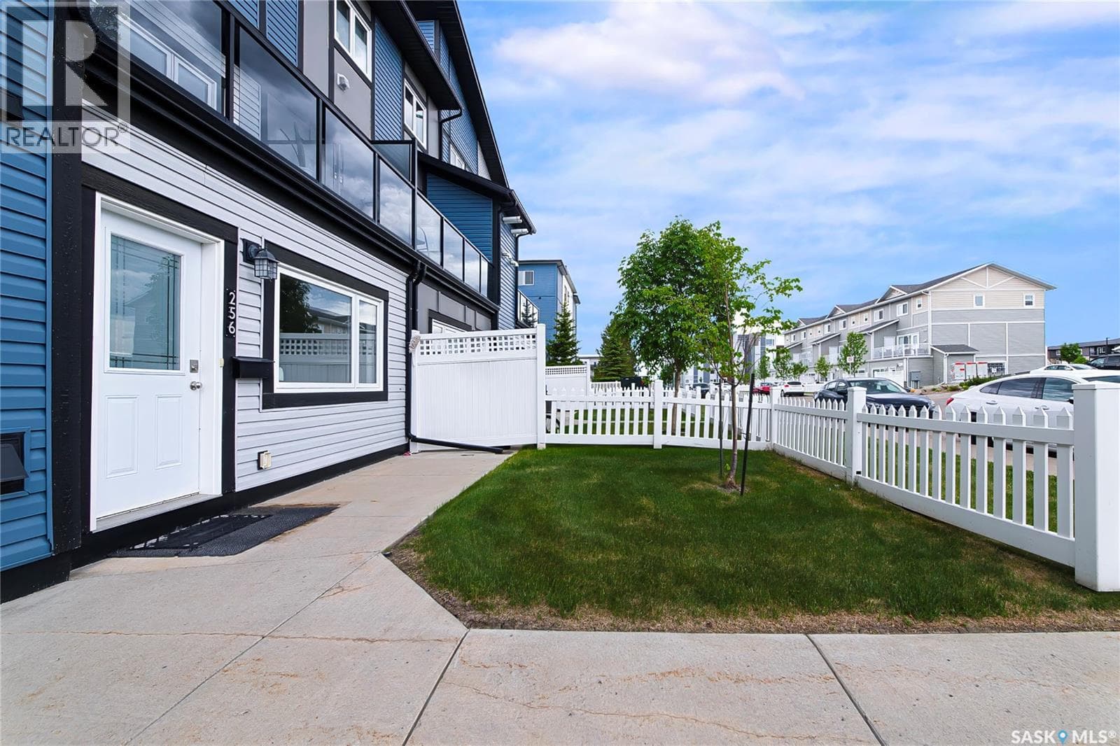 256 250 Akhtar BEND — photo 4