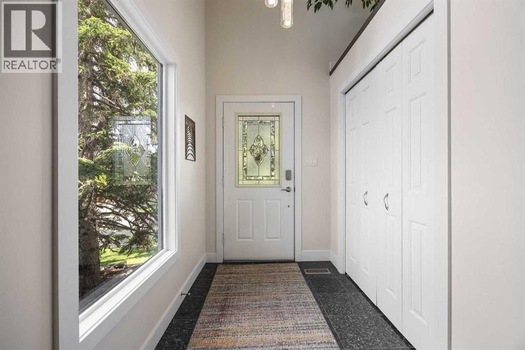 11 Stradwick Way SW — photo 4